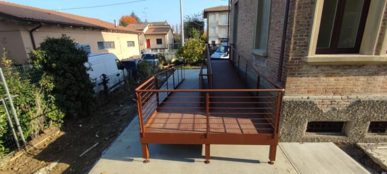 rampa in ferro per i disabili