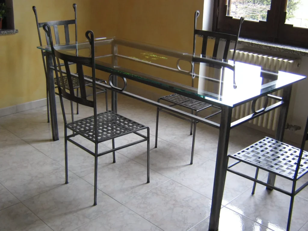 Tavolo e Seggiole in Ferro su Misura a Brescia